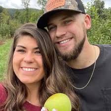 Emma Kyle (@27Emmmmma)