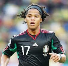 Bir dönem galatasaray'da kiralık olarak forma giyen giovani dos santos, son olarak formasını giydiği los angeles takımıyla sözleşmesini feshetti. Blackburn Rovers In Mexican Rave Lancashire Telegraph
