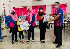 Zahida binti zarik khan is a malaysian politician who currently served as women youth chief of the united malays national organisation (umno) since june 2018.1 she is a member of united malays national organisation. Puteri Umno Ceriakan Program Back To School Umno Putrajaya