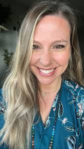 Kristy Davenport's Instagram, Twitter & Facebook