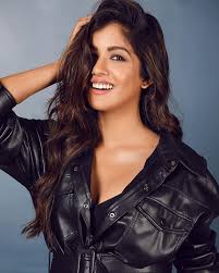 Pinterest's preferred image aspect ratio is you can highlight your pinterest pins by showcasing them on your profile cover. Pin On Ishita Dutta