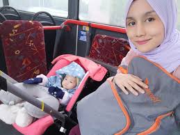 These seats always face the rear of the car and are used from day one until infant car seats are designed to attach to a base. Orang Negara Maju Sanggup Bawa Car Seat Naik Flight Pentingnya Car Seat Bagi Mereka Pa Ma