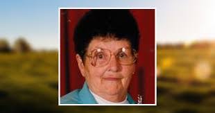 Gloria Beebe's Instagram, Twitter & Facebook