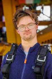 Micah Karns Filmy • Wiek