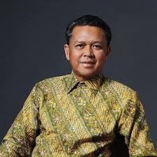 Nurdin abdullah pun langsung dibawa ke jakarta untuk menjalani pemeriksaan lebih lanjut. Nurdin Abdullah On Twitter Economic Leadership For Regional Goverment Leader Bi Institutes