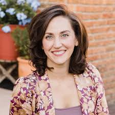 Tamara Clarkson's Instagram, Twitter & Facebook