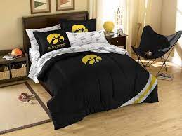 Iowa Hawkeyes Ncaa Comforter Set From Bedding Com Iowa Hawkeyes Ncaa Full Comforter Sets Comforter Sets Bed Comforters
