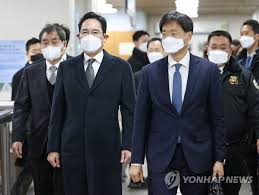 이재용 부회장 개인에 대한 그런 재판도 굉장히 중요한 의미가 있겠습니다마는 결국은 이재용 부회장의 주된 공소 사실이 뇌물을 공여했다 그리고 이재용 부회장 측에서는 경제공동체 이런 개념이 아니다. ì´ìž¬ìš© ë¶€íšŒìž¥ êµ­ì •ë†ë‹¨ íŒŒê¸°í™˜ì†¡ì‹¬ ë‚´ë‹¬ 21ì¼ ë§ˆë¬´ë¦¬