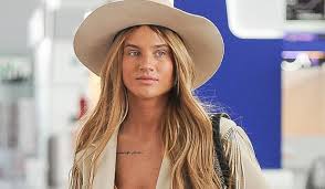 Gigi prowadząca w programie love island wyspa miłości & ninja warrior travel lover polsat girlboxing mail: Karolina Gilon Ma Nowego Chlopaka W Sieci Pojawilo Sie Zdjecie Ze Znanym Modelem Zycie
