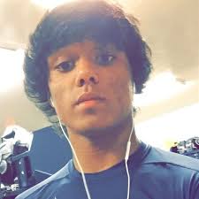 Daniel Wardlaw's Instagram, Twitter & Facebook