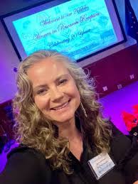 Anna Atchison's Instagram, Twitter & Facebook