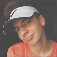 Mari Thompson (@BruhItzMari)