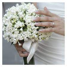 Fiori bianchi piccoli per mazzo : Foto Di Bouquet Da Sposa Boheme Sarnico Bg Bouquet Matrimonio Fiori Di Campo Per Matrimonio Bouquet Da Sposa