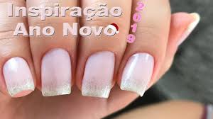 Além de serem simples de fazer, são discretas e aliam elegância e bom gosto. Unhas Decoradas Ano Novo 2019 Facil Youtube