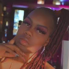 Brea Howard's Instagram, Twitter & Facebook