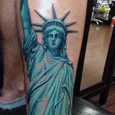 B & w ou couleur version. 70 Statue Of Liberty Tattoo Designs For Men New York City