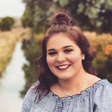 Sarah Parrett's Instagram, Twitter & Facebook