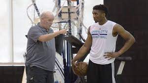 Trounces memphis again with 35. Louisville S Donovan Mitchell Could Reach Hornets No 11 Pick With Spider Wingspan The State