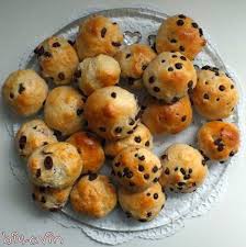 Diese Kostlichen Brotchen Sind Ratzfatz Am Sonntagmorgen Fur Ein Gemutliches Fruhstuck Gebacken Da Der Teig Kei Fruhstuck Backen Brot Backen Rezept Brotkuchen