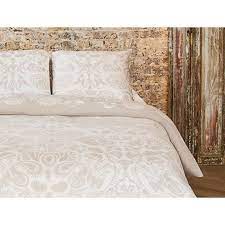 Collaboration maison baluchon x christian lacroix. Christian Lacroix Parure Housse De Couette 260 X 240 Cm 2 Taies D Oreiller 65 X 65 Cm Beige Cdiscount Maison
