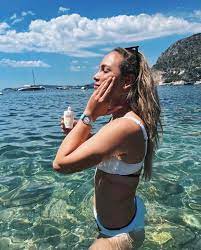 Donna Vekic - Free pics, galleries & more at Babepedia HD phone wallpaper