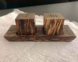 Zara Home salero y pimentero madera de segunda mano por 26 EUR en  Residencia Ancianos en WALLAPOP