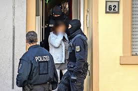 Mit quads kommt es öfter zu schweren unfällen. Zwangsprostitution Rotlicht Razzia Zugriff In Rastatt Panorama Stuttgarter Nachrichten