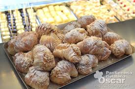 Prepariamo il ripieno alla crema Code Di Aragosta Oscar