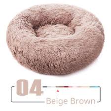 There is a non slip bottom. Comfy Marshmallow Cat Dog Bed Calmingdogbeds