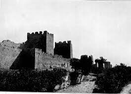 The theodosian walls consisted of a double wall lying about 2 kilometres (1.2 mi) to the west of the first wall and a moat with palisades in front. The Museum Journal The Walls Of Constantinople