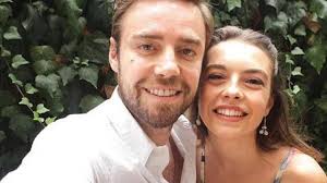 Melis sezen was born in 2 december 1993 in istanbul. Melis Sezen Den Murat Dalkilic Aciklamasi Fiskos Haberleri