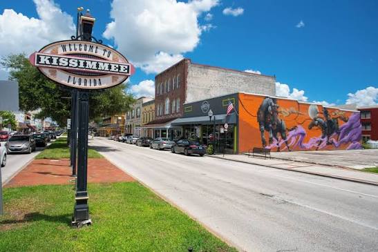 Kissimmee, FL near RC Hill Mitsubishi Deland