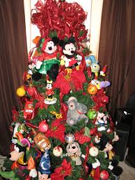 Disney Christmas Tree Put Together With Stuffed Disney Toys Found At A Thrift Store Disney Christmas Tree Christmas Tree Design Holiday Christmas Tree