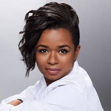 Alexis Floyd's Instagram, Twitter & Facebook