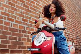 Harga striping scoopy terbaik aksesoris motor otomotif februari. Intip Skema Kredit Honda Scoopy Di Depok Angsurannya Mulai Rp 800 Ribuan Gridoto Com