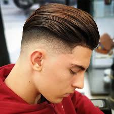 Es un corte de alta complejidad en su ejecución por el corto espacio para realizar el efecto de desvanecido, es por ello que el barbero debe. Pin En Peinados Y Belleza