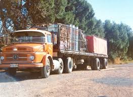 Merc 1418 Pusher Axle Mercedes Benz Trucks Mercedes Truck Old Trucks