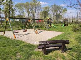 A google ingyenes szolgáltatása azonnal lefordítja a szavakat, kifejezéseket és weboldalakat a magyar és több mint 100 további nyelv kombinációjában. Kuttoi Parkerdo Zold Oazis A Koki Terminalnal Free Sport Parks Blog