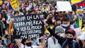 Carteles con consignas creativas, vendedores. Paro Nacional Hoy Habra Manifestaciones En Colombia Este Sabado 12 De Junio Y Donde Seran Marca Claro Colombia