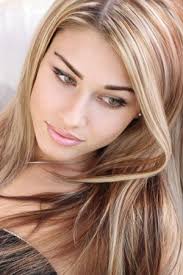 Top 15 Long Hairstyles for Oval Faces in 2025