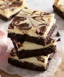 I cheesecake brownies sono dei dolcetti golosi al cioccolato fondente e formaggio spalmabile. áˆ Cheesecake Al Brownie Ricetta Facile