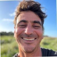 Richard Cabrales's Instagram, Twitter & Facebook