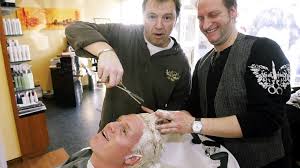 Jetzt hat die blondine reagiert. Guido Cantz Haare