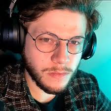 Amanda Scholz Chaves (@Amammda)