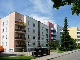 Efh in ruhiger lage von weida, mit traumhaftem weitblick auf die osterburg. Sie Entscheiden Wir Sanieren Geraumige 2 Rw Mit Balkon Awg Weida