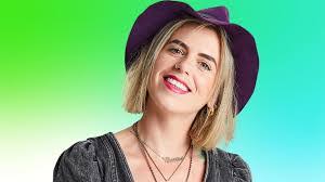 Hattie Pearson's Instagram, Twitter & Facebook