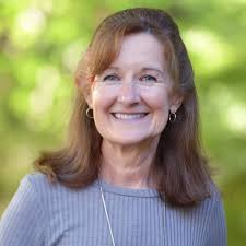 Karen Ayoub's Instagram, Twitter & Facebook