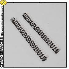 500 il peso è da intendersi lordo (compreso il rocchetto centrale).nota benegli articoli presenti nel menu a tendina sono quelli normalmente disponibili in. Prodotto D9 0331 Coppia Di Molle Per I Pistoni Di Apertura Baule Acciaio Armonico Precaricate