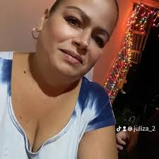 Hola buenas noches John aramirez me encantan tus canciones son muy buenas  canciones Gracias por compartir tan hermosa música te deseo lo mejor para  ti Dios te bendiga y proteja siempre 💕 🙏 😘