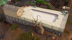 Danser Devant Une Statue De Chauve Souris Dans Une Piscine Totalement Hors Sol Et Sur Un Siege Pour Geants Defi Folie De La Danse Saison 10 Fortnite Gamewave